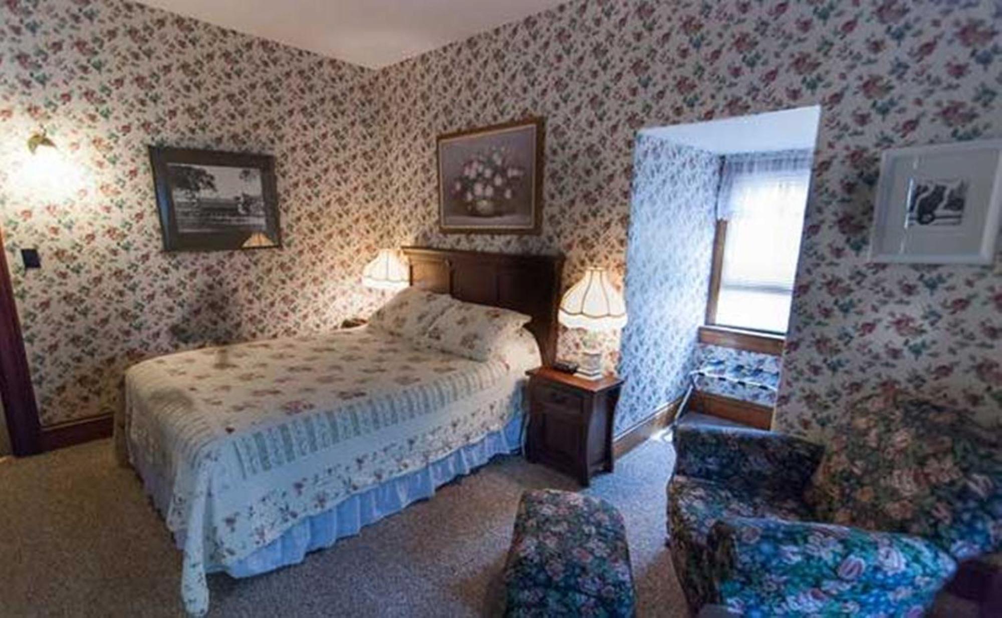 Carriage House Inn 프레더릭턴 외부 사진